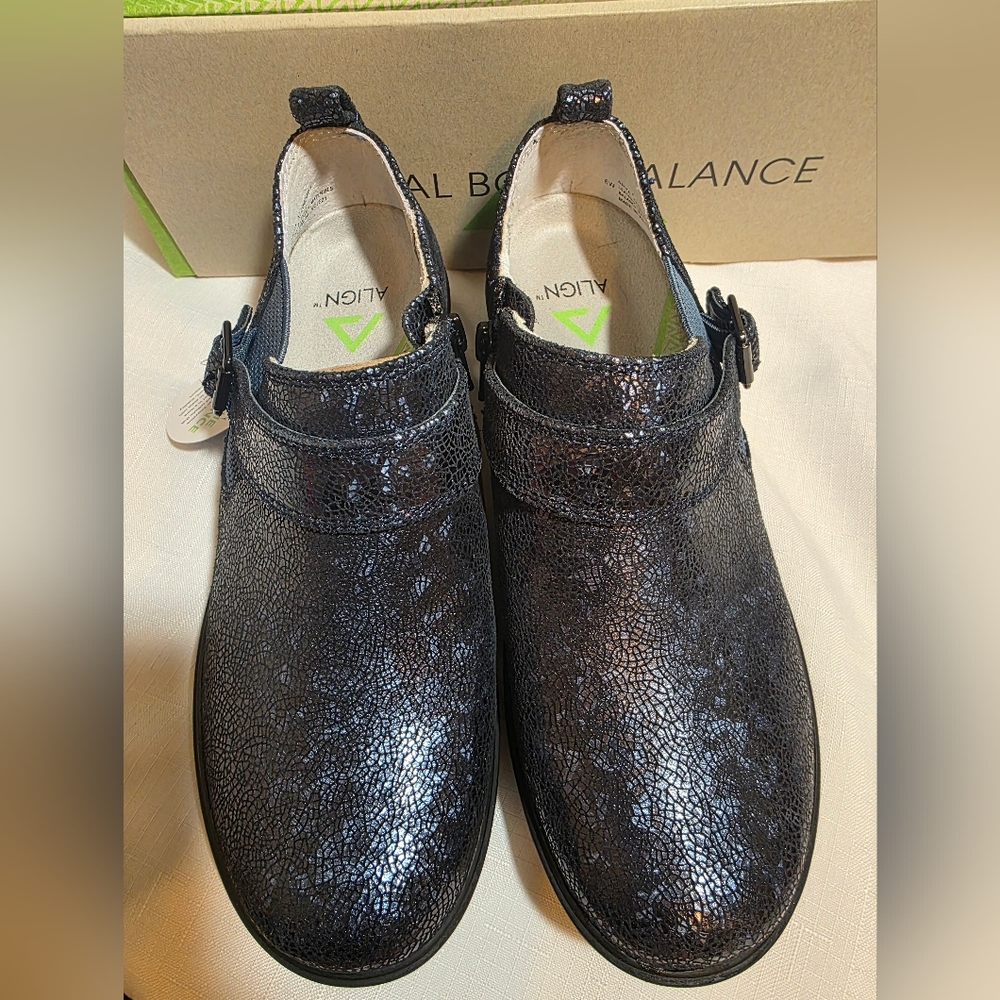 *NIB* ALIGN Arya In Moonlit Navy.  Size 6W